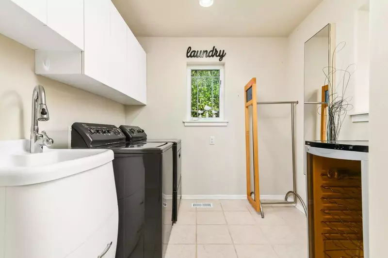 This rental has an up to date washing machine and dryer for guest use.