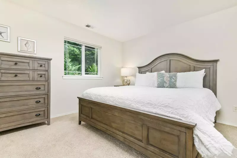 Beds were incredibly comfortable and the entire house is beautifully decorated.  -Jason R.