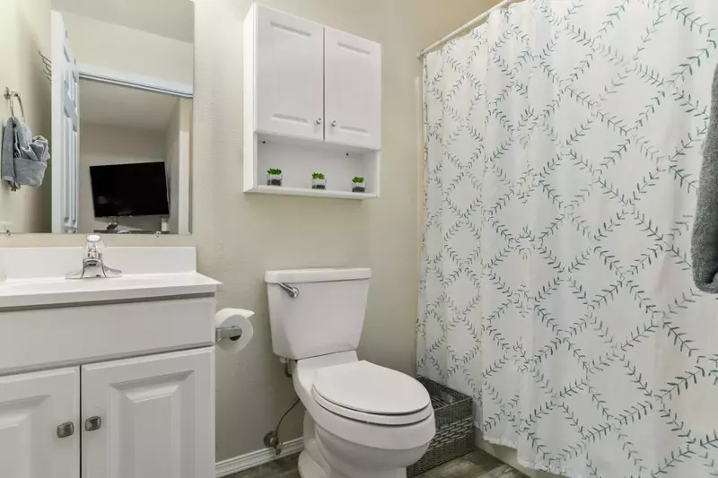 "One of the cleanest places I’ve stayed!" - Chelsea