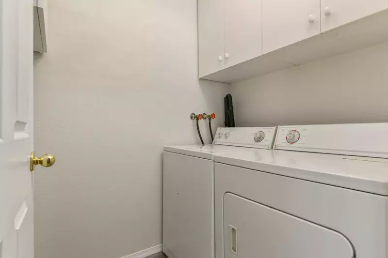 Rockaway Beach is south of Cannon Beach and north of Tillamook. Use this rental as a base camp to explore the Oregon Coast.