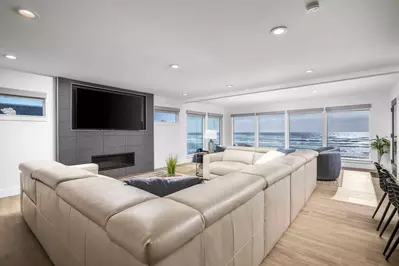 Watch you favorite movies, shows, and sports on this smart tv after a day exploring the Oregon Coast.