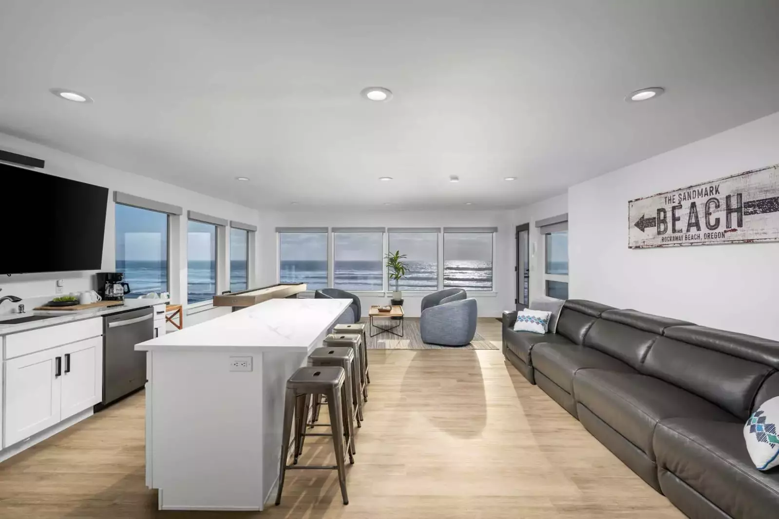 "The location is awesome. we will certainly be coming back to this amazing place sooner rather than later." - James