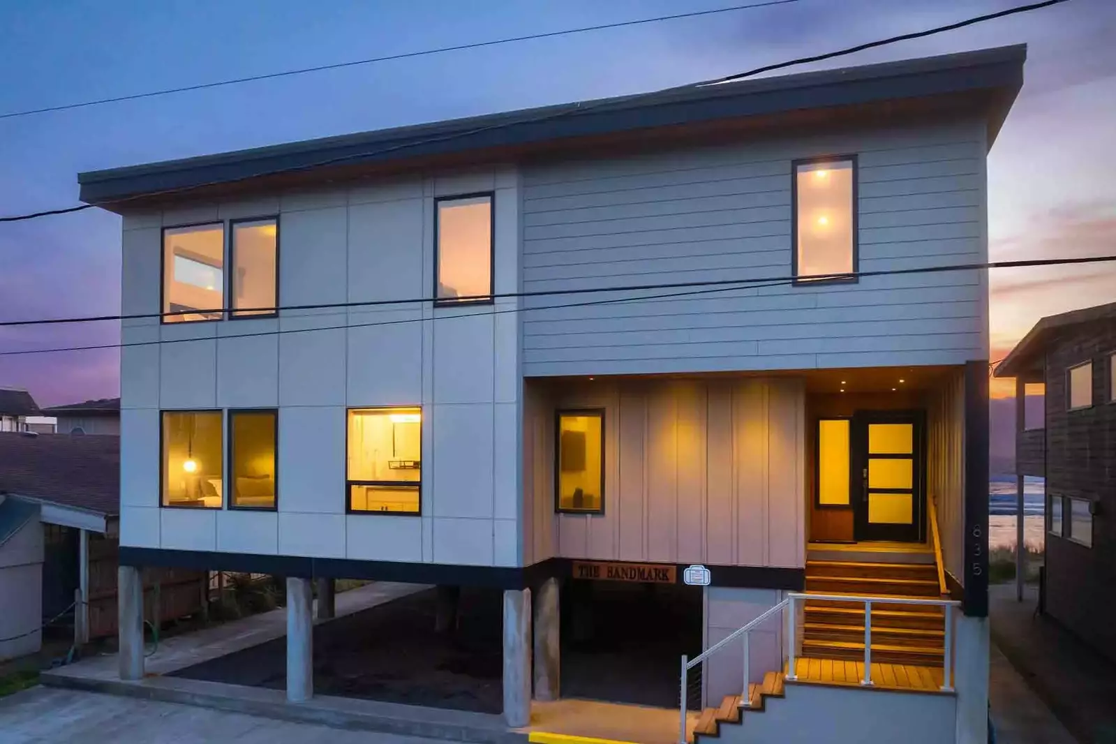 This rental is one block away from Highway 101. 101 goes straight down the Oregon Coast and is one of the most beautiful stretches of road in America.