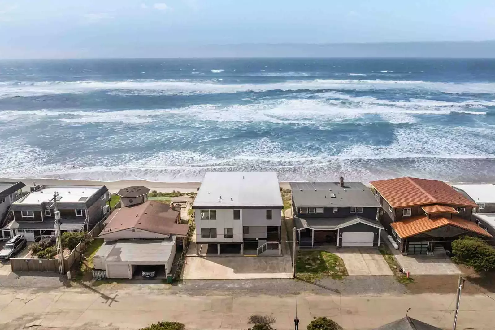 "The house was incredibly clean and very comfortable. We enjoyed it immensely and would stay there again!" - Monica