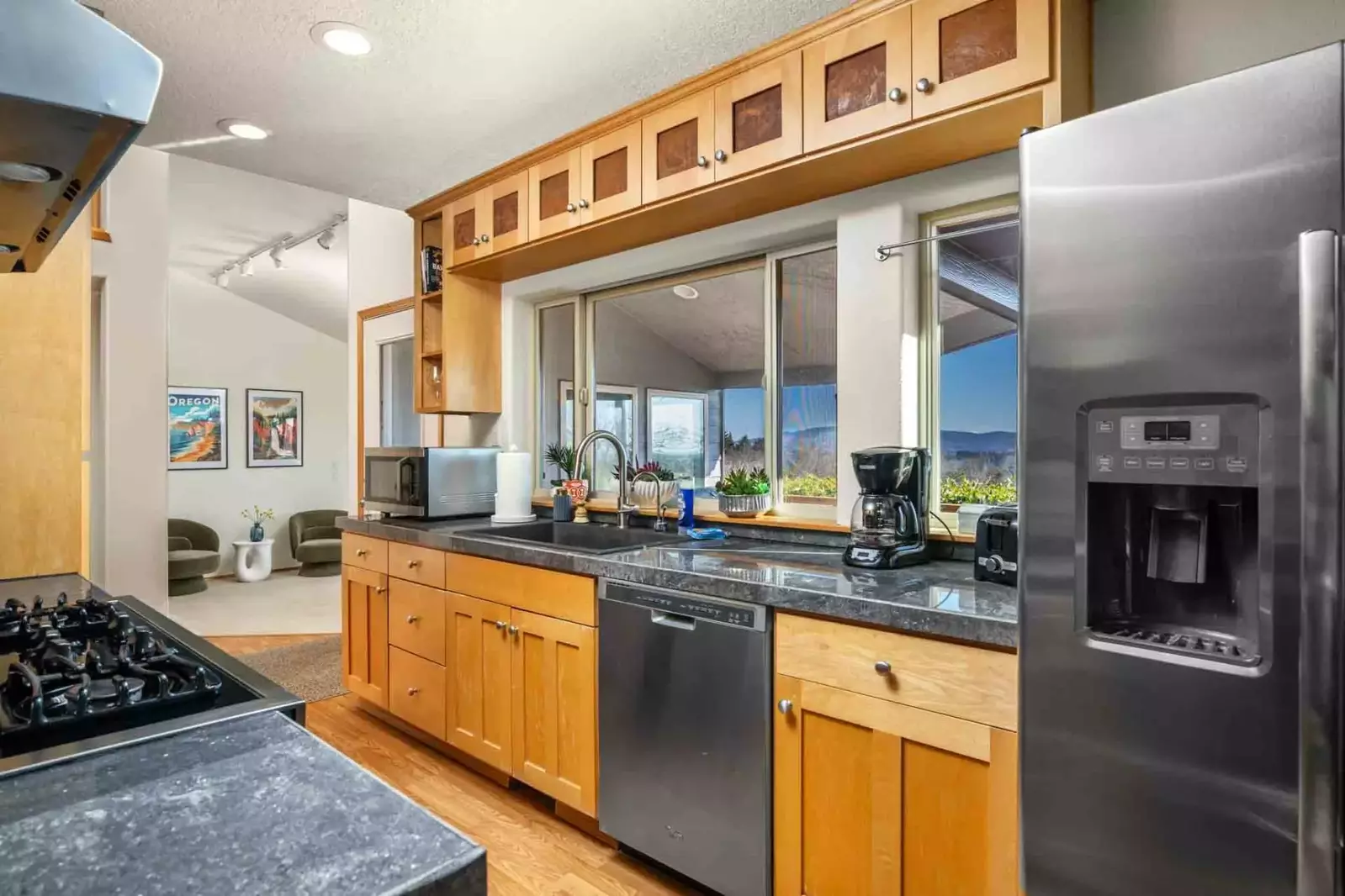 Cook delicious meals for breakfast, lunch, and dinner in this fully equipped kitchen. We suggest grabbing some ingredients from a local farm.
