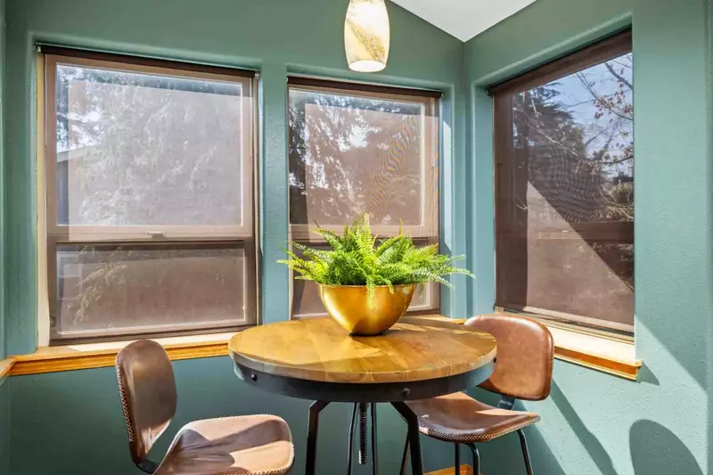 "Great property with lots of room for everyone. Comfortable seating area, nice kitchen, quiet location." - Anthony