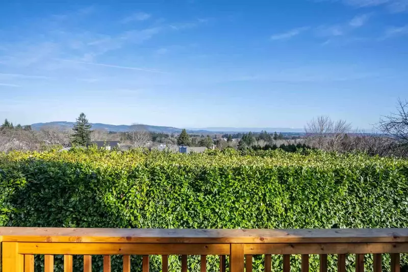 "Great place! Our family felt at home. We got to experience beautiful Oregon and we’re glad we used this as a hub." - Christopher