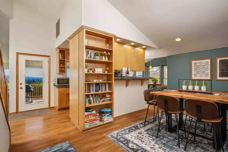 "Would highly recommend! Beautiful house, clean and well stocked. You feel like you are staying “at home”, it’s so comfortable and well done." - Sari