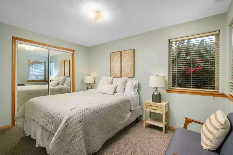 "The house had lots of great spaces, easy to hang out in, and privacy/quiet if you wanted to take a siesta." - Bridget