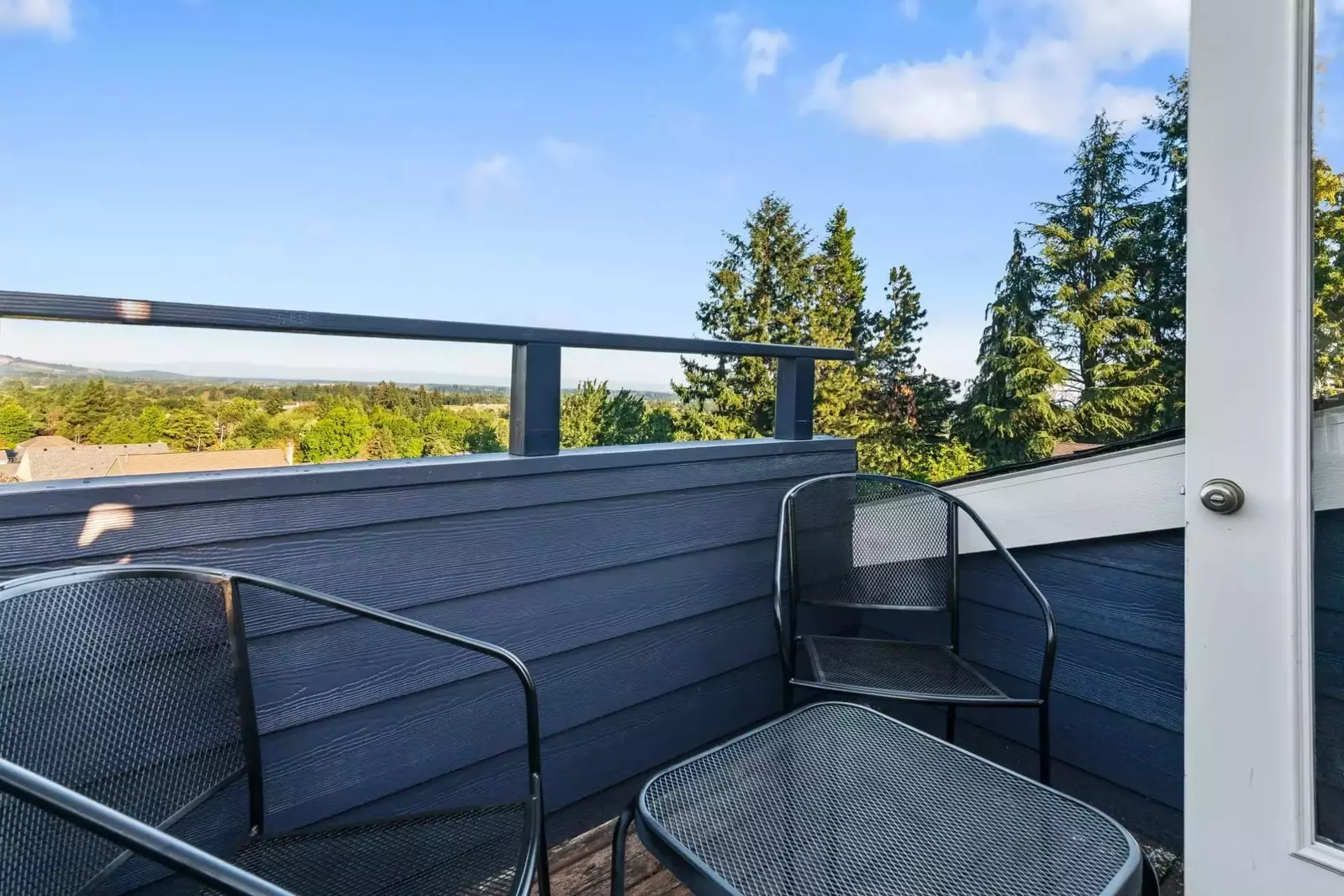 "Plenty of space in a great location, close to town as well as multiple vineyards." - Justin