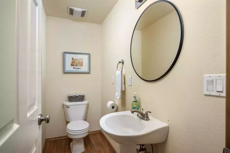 "It was clean, well-stocked, and had plenty of room to fit us comfortably. The beds were very comfortable, too." - Natalie