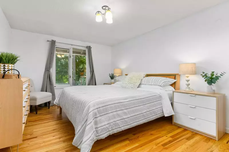 "This home has a fantastic location, is clean, and the bedrooms are all very nice sized." - Melanie