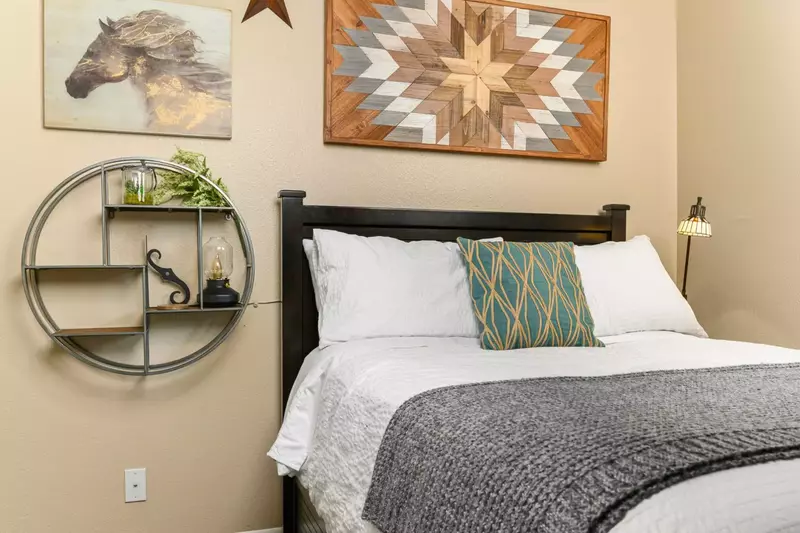 "The beds and bed linens were very comfortable (5 star hotel quality) so we all slept great."  -Diana K.