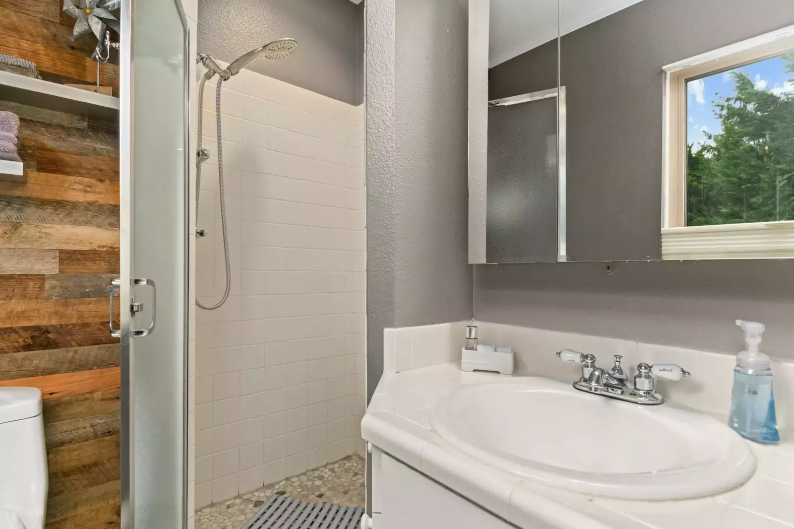 "The Best Rental House I ever stayed in." - Dana