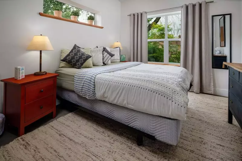 Super comfortable bed, slept great!  -Kelly