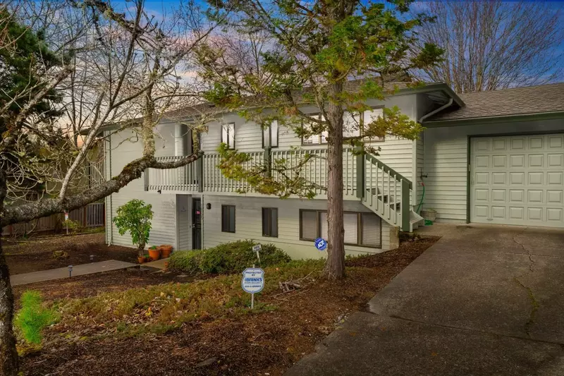 Welcome to the Summercrest Cottage. We hope we get to host you at this charming Beaverton rental. Please reach out with any questions.