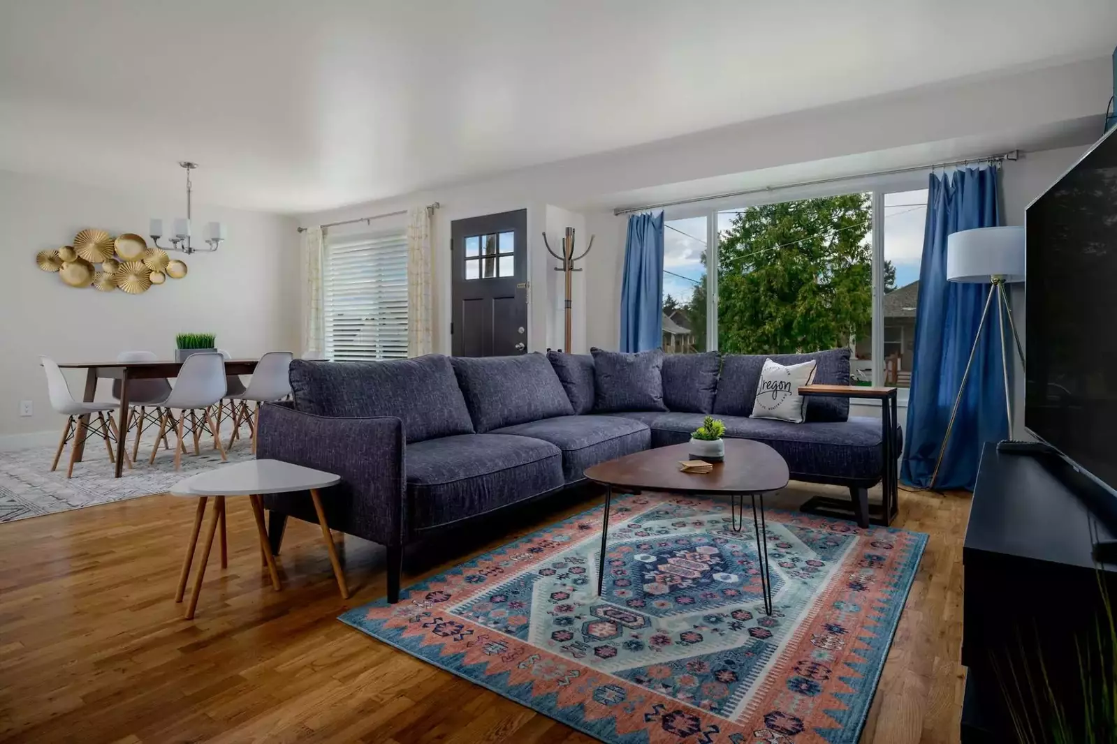 The house was spacious with a nice kitchen and comfortable living area. Very nice experience. -Judith S.