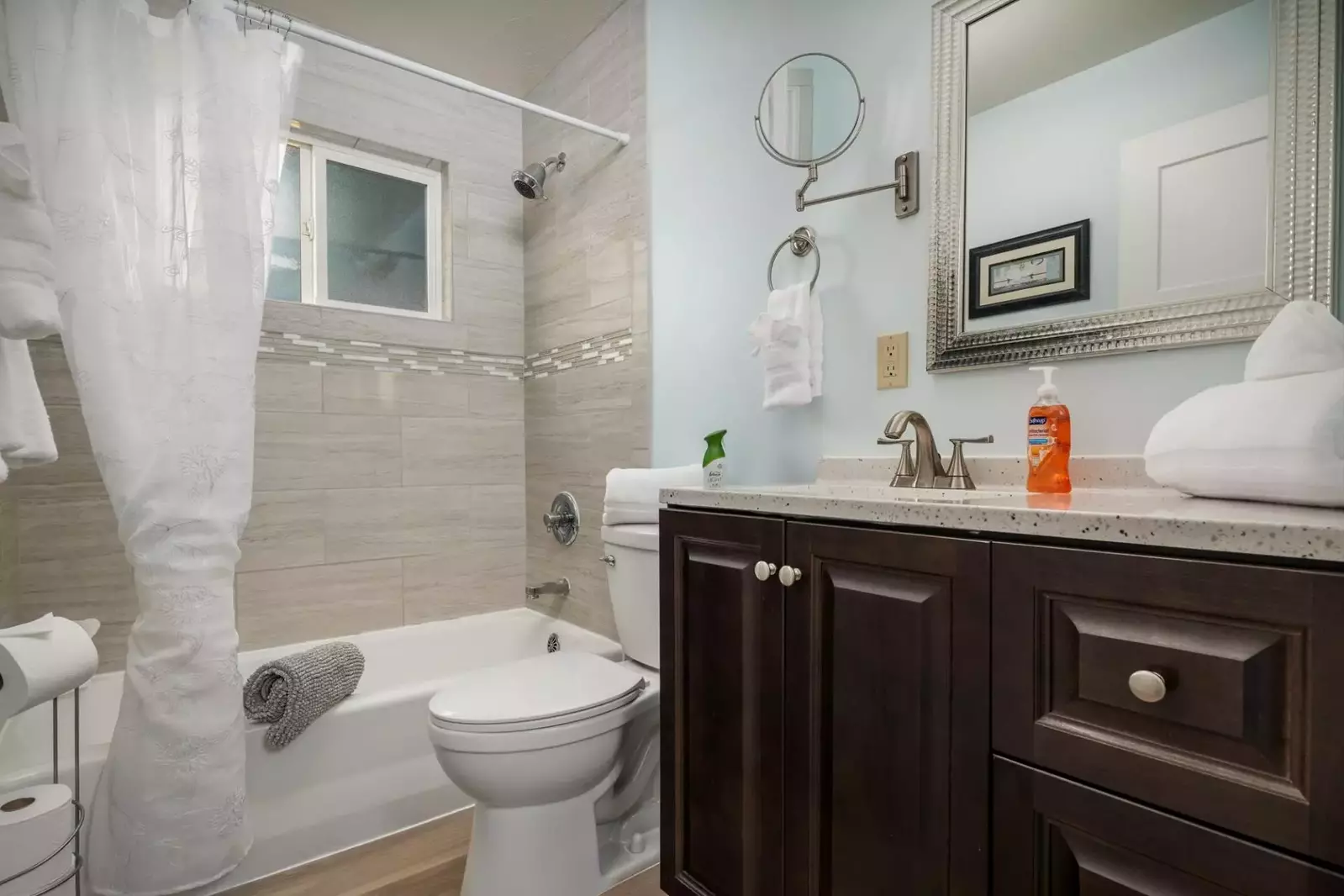 All the essentials were there to make this our home away from home! Will stay again if ever back in the area!  -Matt