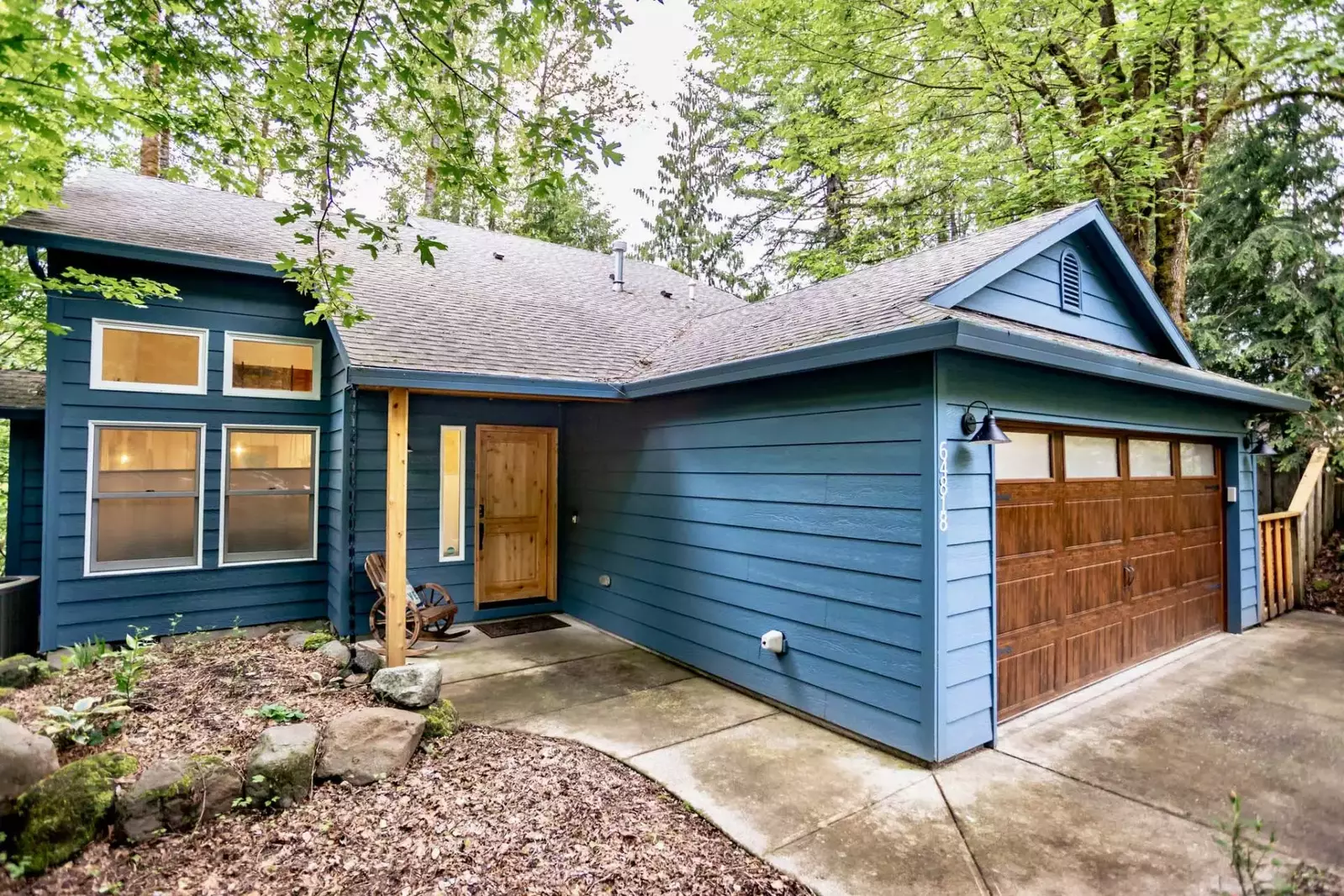 It is close to many activities like Mt. Hood Skibowl and Adventure Park, Trillium Lake, Timberline Lodge, and ice cream at Volcano Cones.  -Jenny