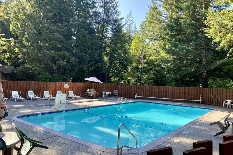 Seasonal community pool. Make sure to check when it is open.