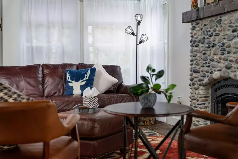 House was very clean and nicely decorated and updated.   -Hoyun B.