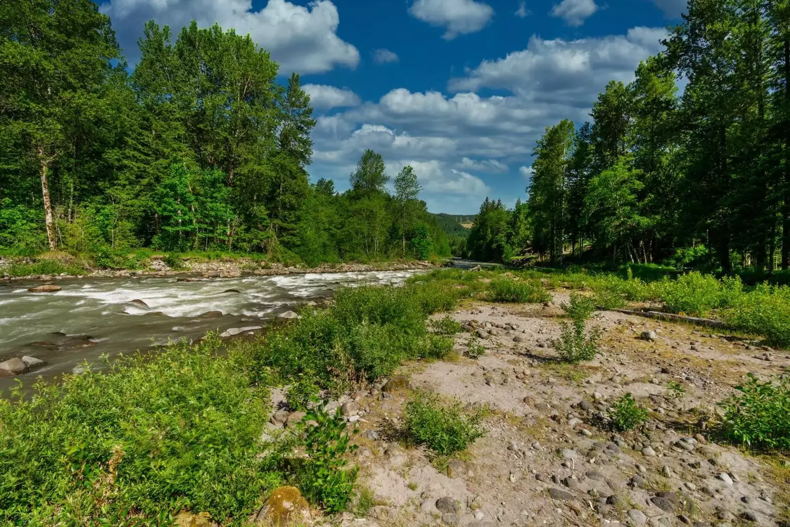 Brightwood Riverfront Getaway