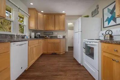 Cook delicious meals for breakfast, lunch, and dinner in this fully equipped kitchen. We suggest grabbing some ingredients from a local farm.