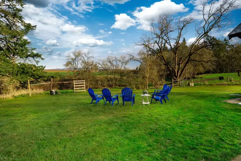 "Our kids loved the big yard and toys in the house, the horses and cows roaming around in the fields, and the overall experience." - Courtney