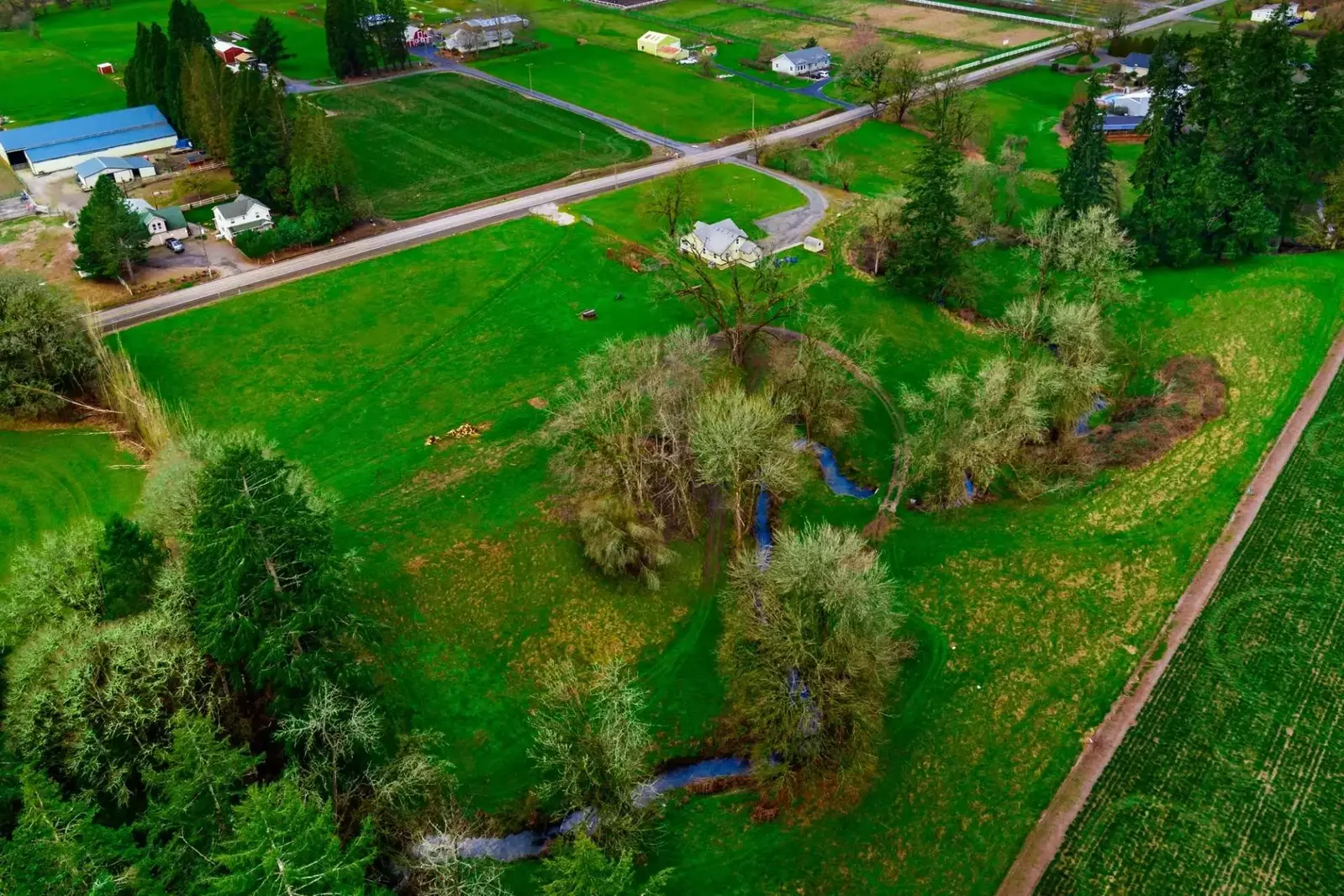 "Great location to relax in the quiet countryside but also be close to amazing restaurants and wineries." - Mandy