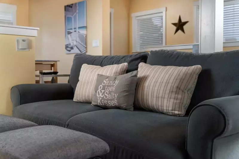 "We loved the tasteful yet comfy decor." - Beth R.