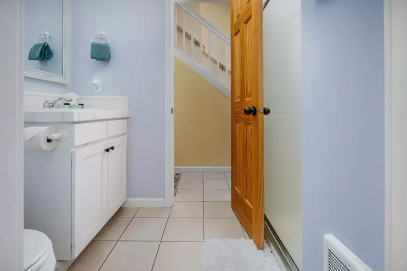 "Property and neighborhood are amazing, right next to the beach, plenty of dishes and other kitchen appliances, everything super clean." - Robert