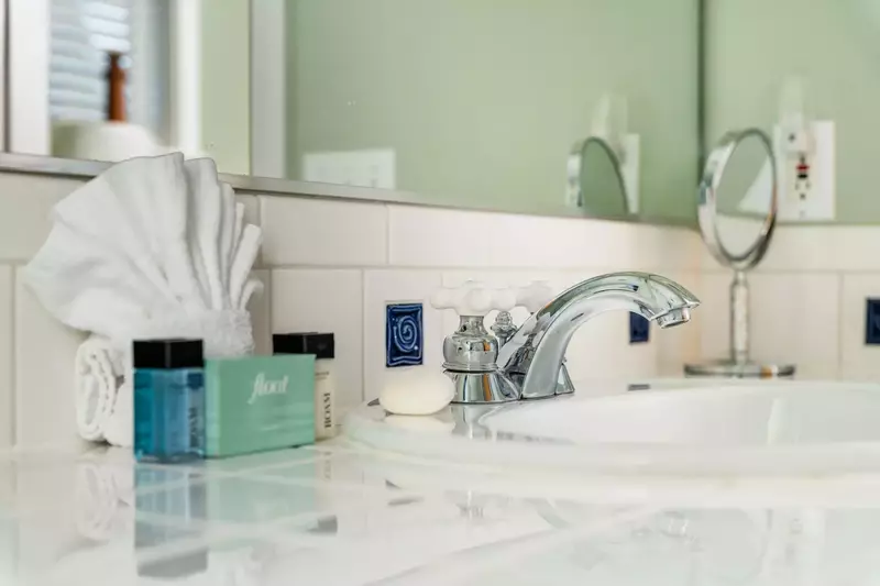 "This is a wonderful location near the beach, and a clean, cute, well-equipped house." -  Anne