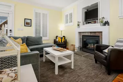 It is very clean, comfortable and has lots of space.  -Sharon