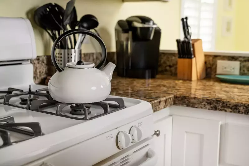 Cook delicious meals for breakfast, lunch, and dinner in this fully equipped kitchen. We suggest grabbing some seafood from a local market.