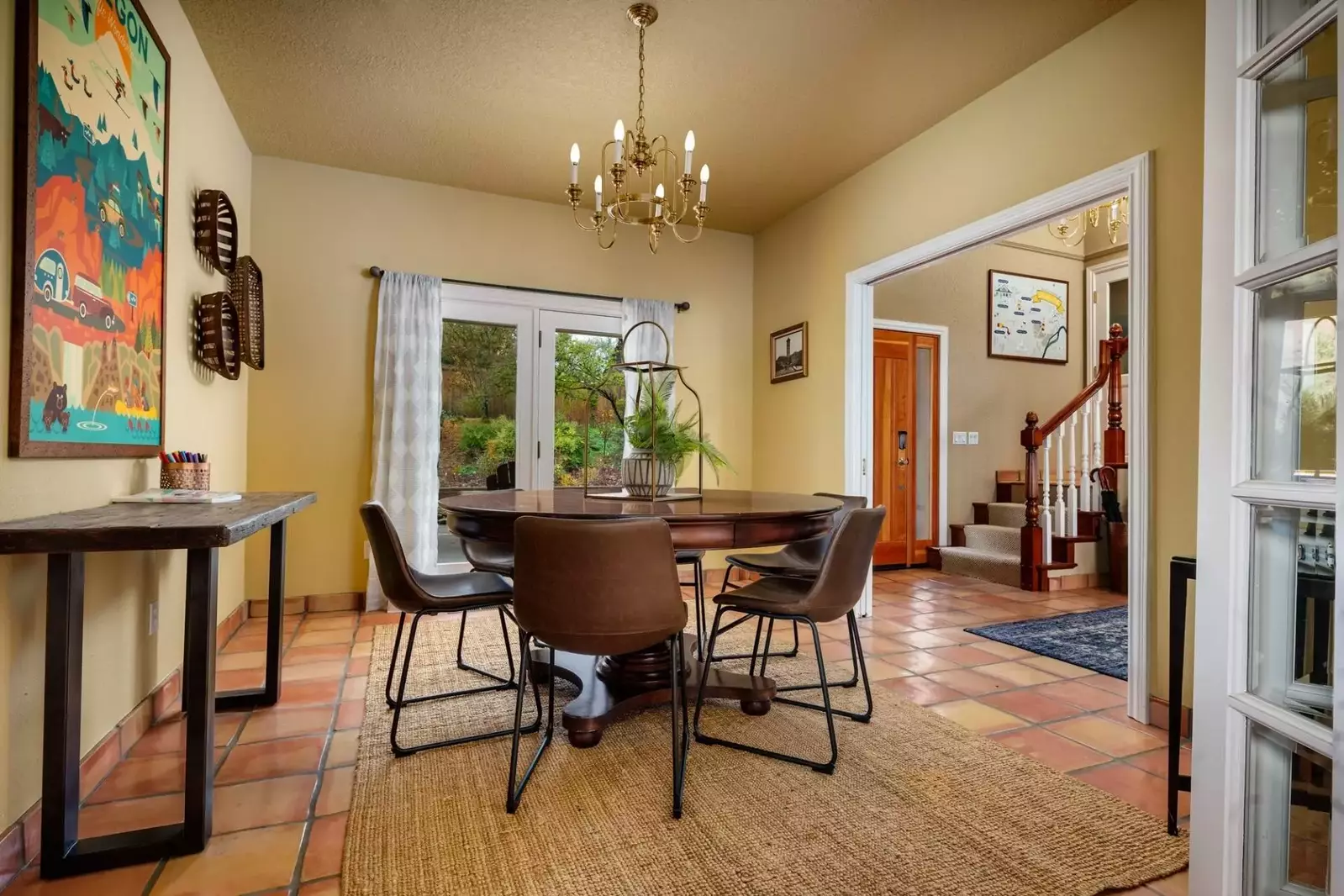 This dining area can sit about 6 people comfortably and the sliding doors make it possible to listen to the sounds of nature while enjoying your meals