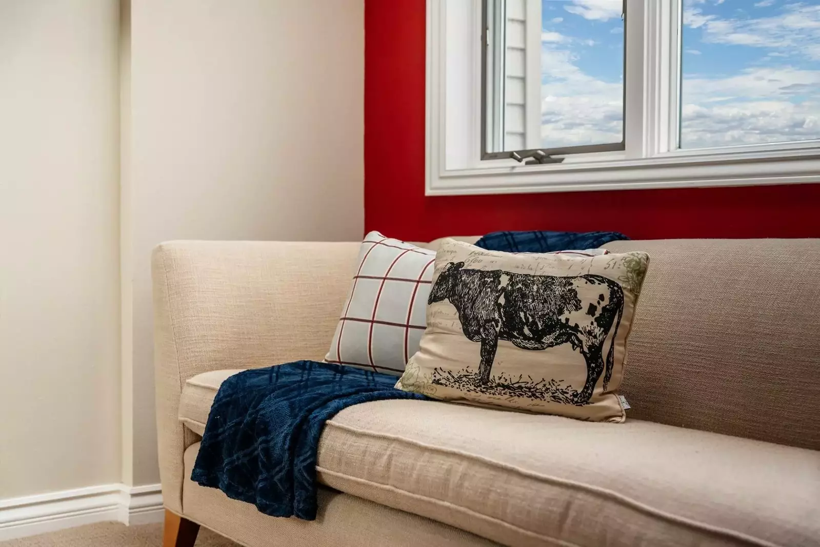 Lots of cozy places to curl up with a blanket and have conversation and wine.  -Sarah E.