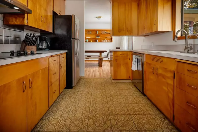 "The kitchen had top-notch appliances and cookware plus a good array of basic pantry essentials." - Valerie