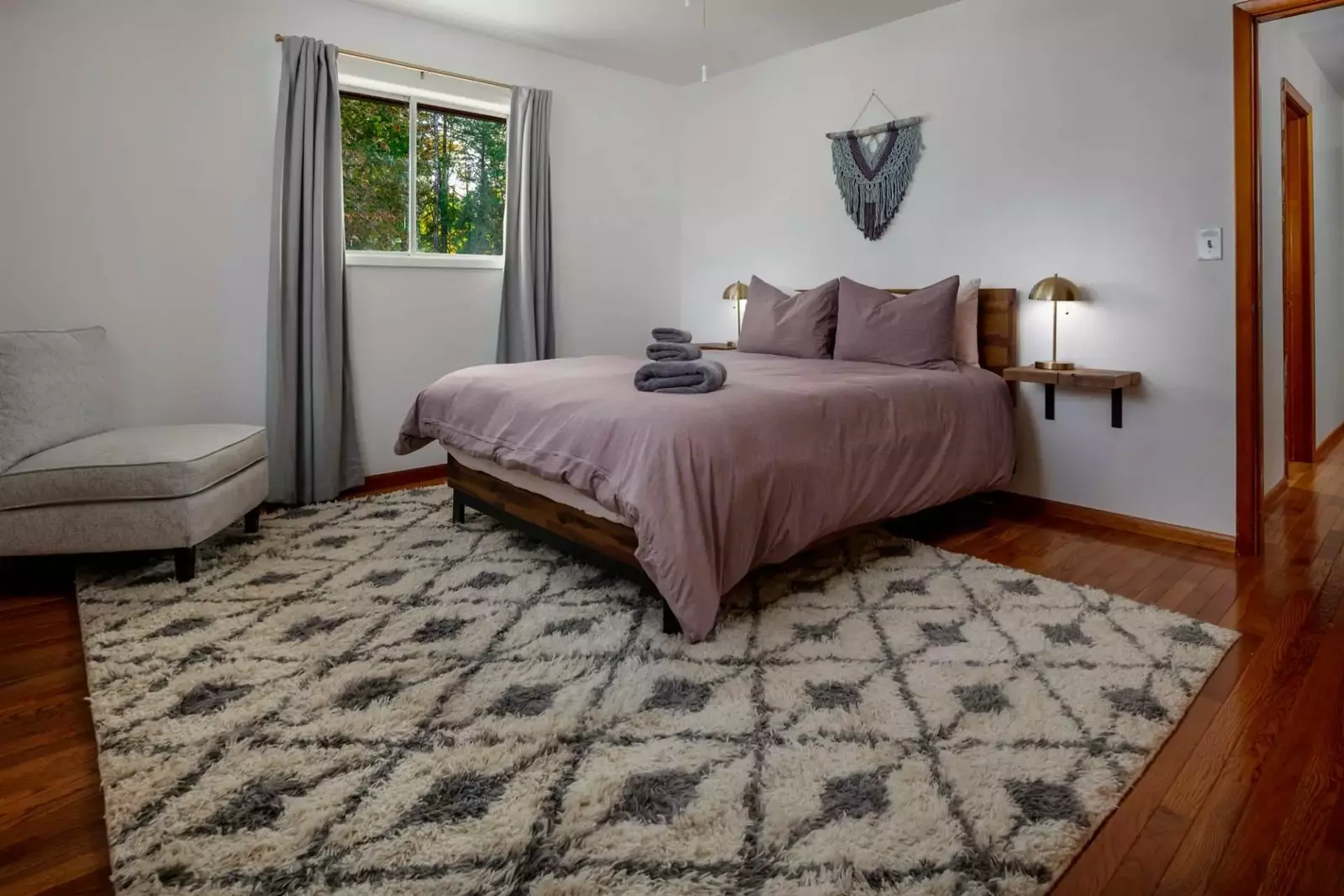 "Comfy beds." - Linda