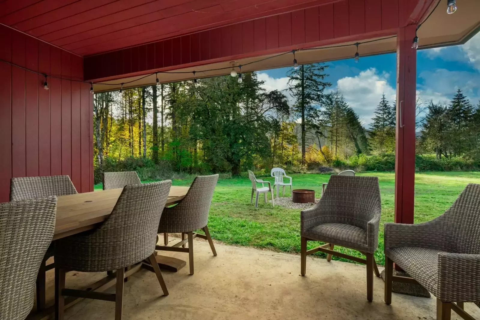 "House had everything we needed and I loved sitting outside in the morning with coffee and a book. Area is peaceful." - Jacqueline