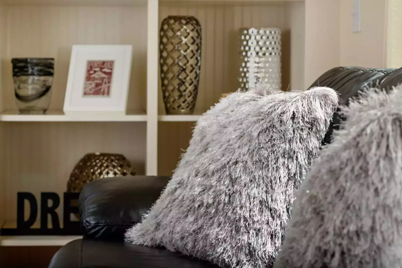 Maximum comfort in this wonderful open floor plan living space.