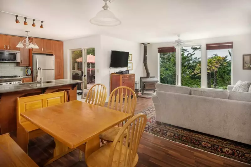 "The main living area was where we spent most of our time, including the nice deck." - Lindsey