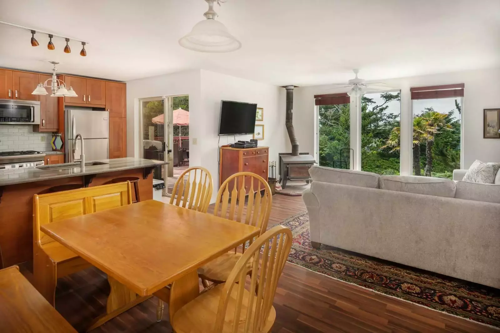 "The main living area was where we spent most of our time, including the nice deck." - Lindsey