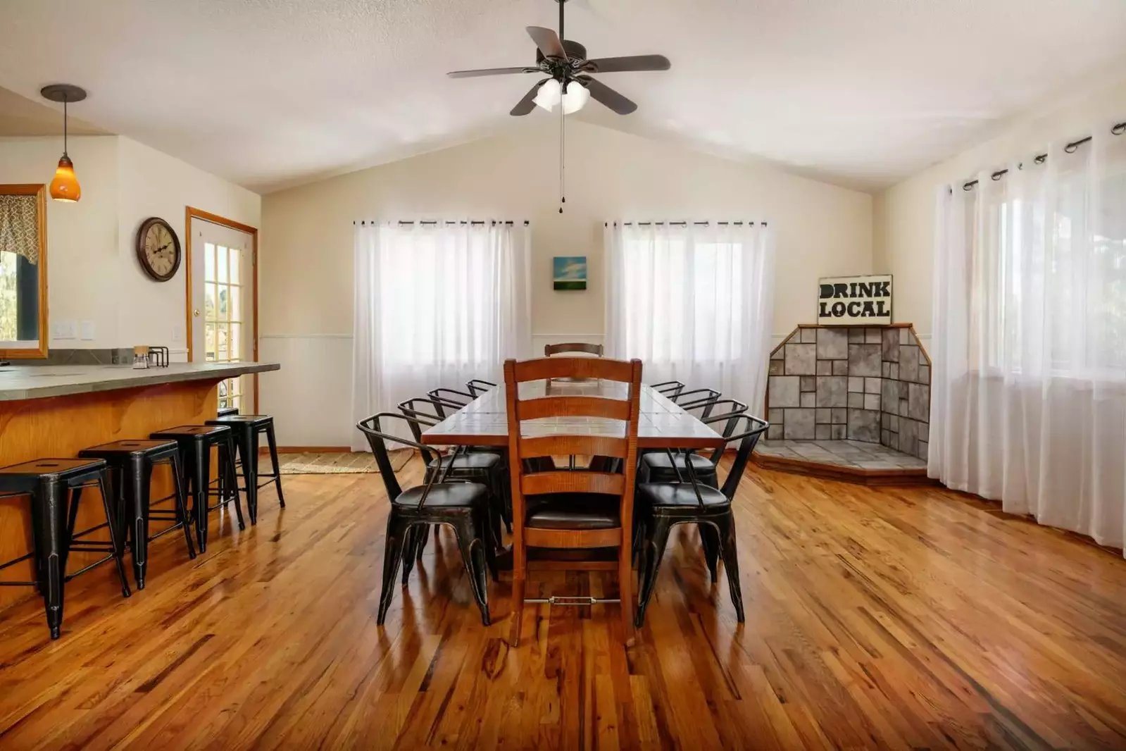 Wonderful space with beautiful views and large table to eating meals with family.  -Emily