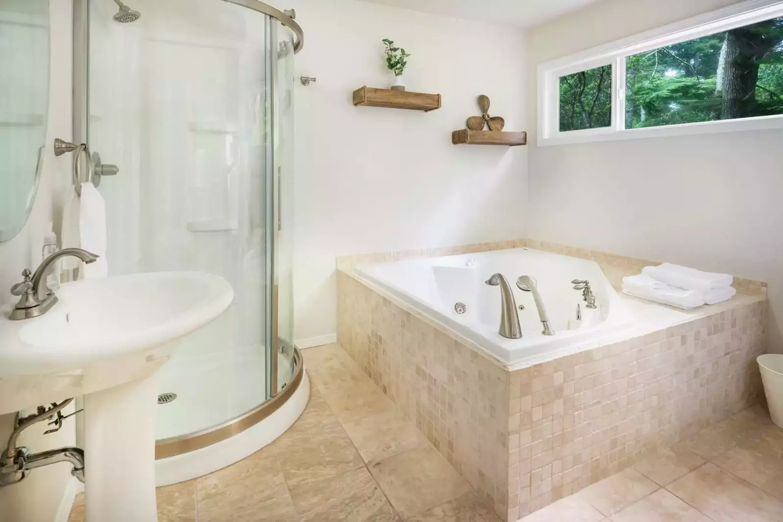 Huge Jacuzzi tub in this downstairs full bathroom