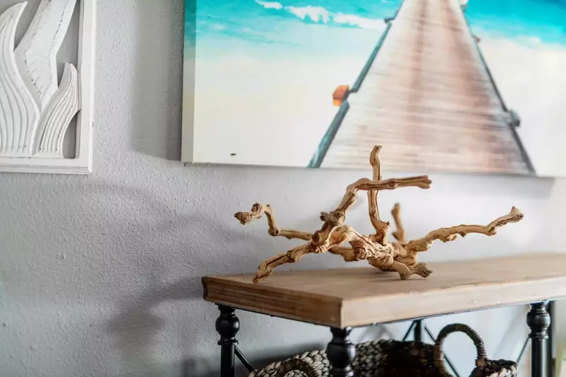 "A well equipped kitchen, secure backyard for the dogs, and a nice location just a block away from the cute part of Gladstone." - Sandra