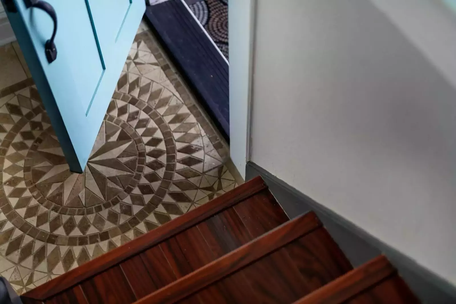 "We could walk to get coffee at the Brew, checked out some cute shops and everything was within a 20 minute drive to Portland." - Cat