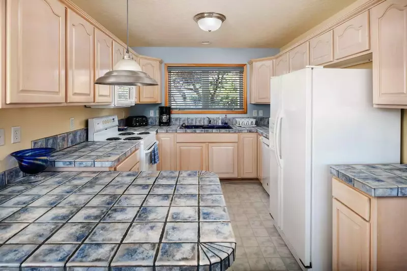 "Kitchen had everything we needed and more." - Jo