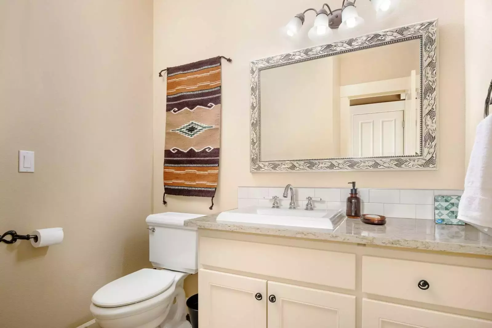 "The home was clean and welcoming." - Veronica