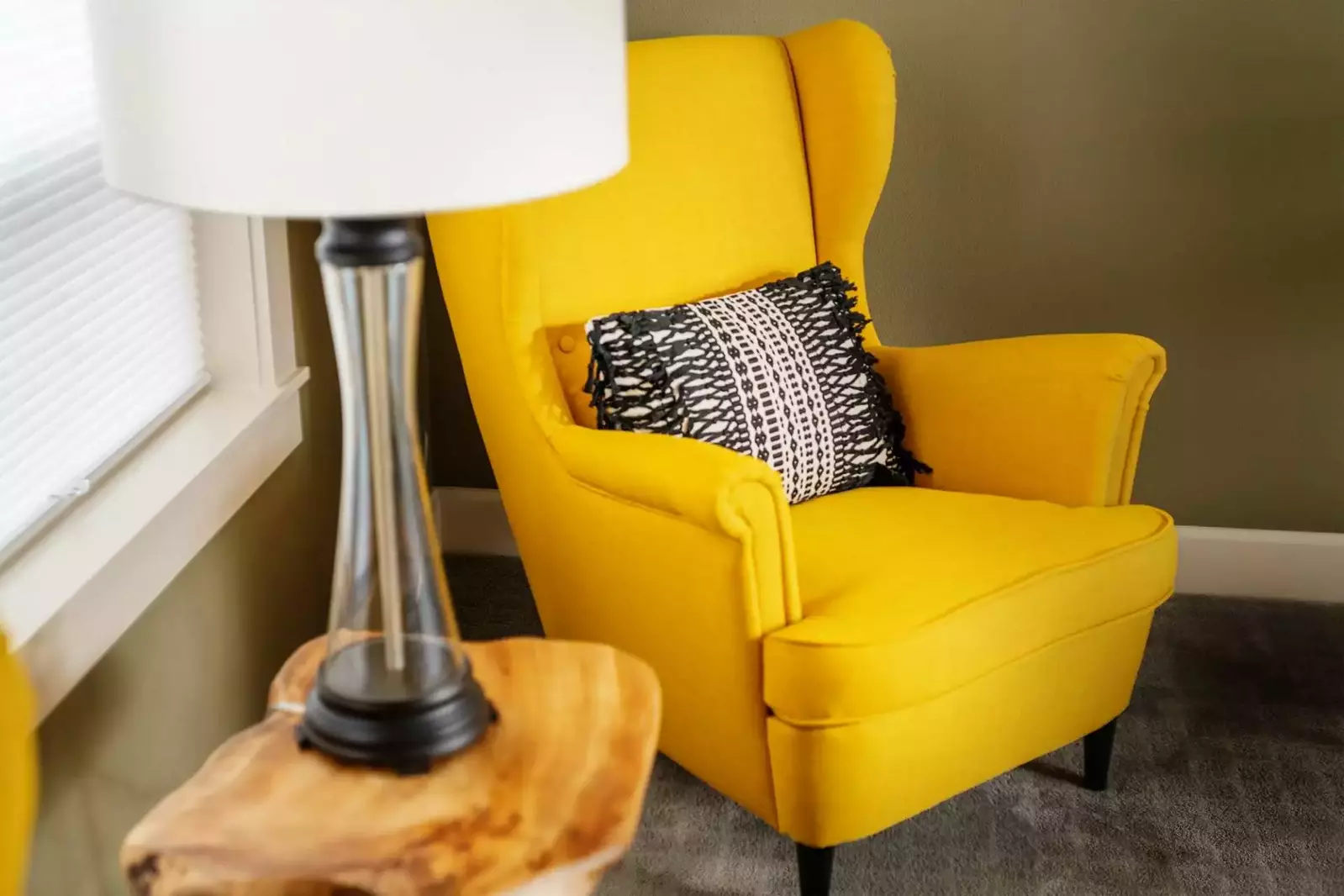 "Wide open and perfect for larger groups that want to hang together . It has plenty of spaces for quiet groups if you want to break away" - Mike