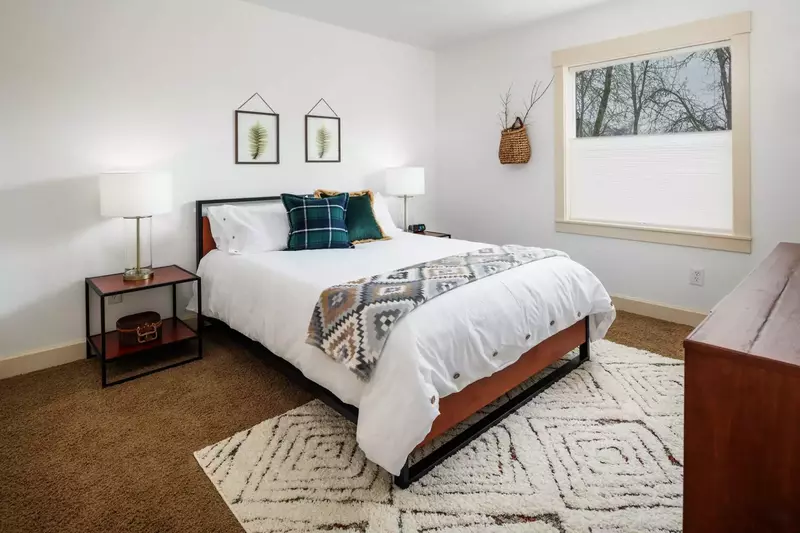 "We would definitely stay here again if we needed a space this large.  Couldn't have been better for this week." - Jill